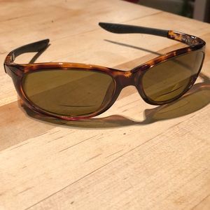 Low profile bifocal sunglasses